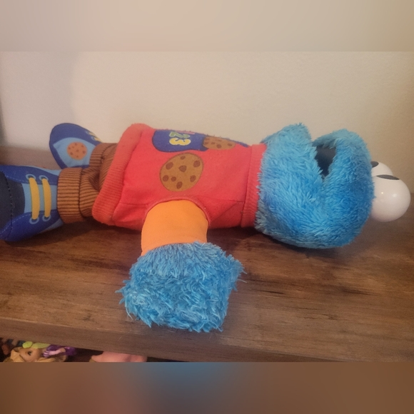 Elmo and Cookie Monster Interactive Singing Dolls Sesame Street - Picture 7 of 9